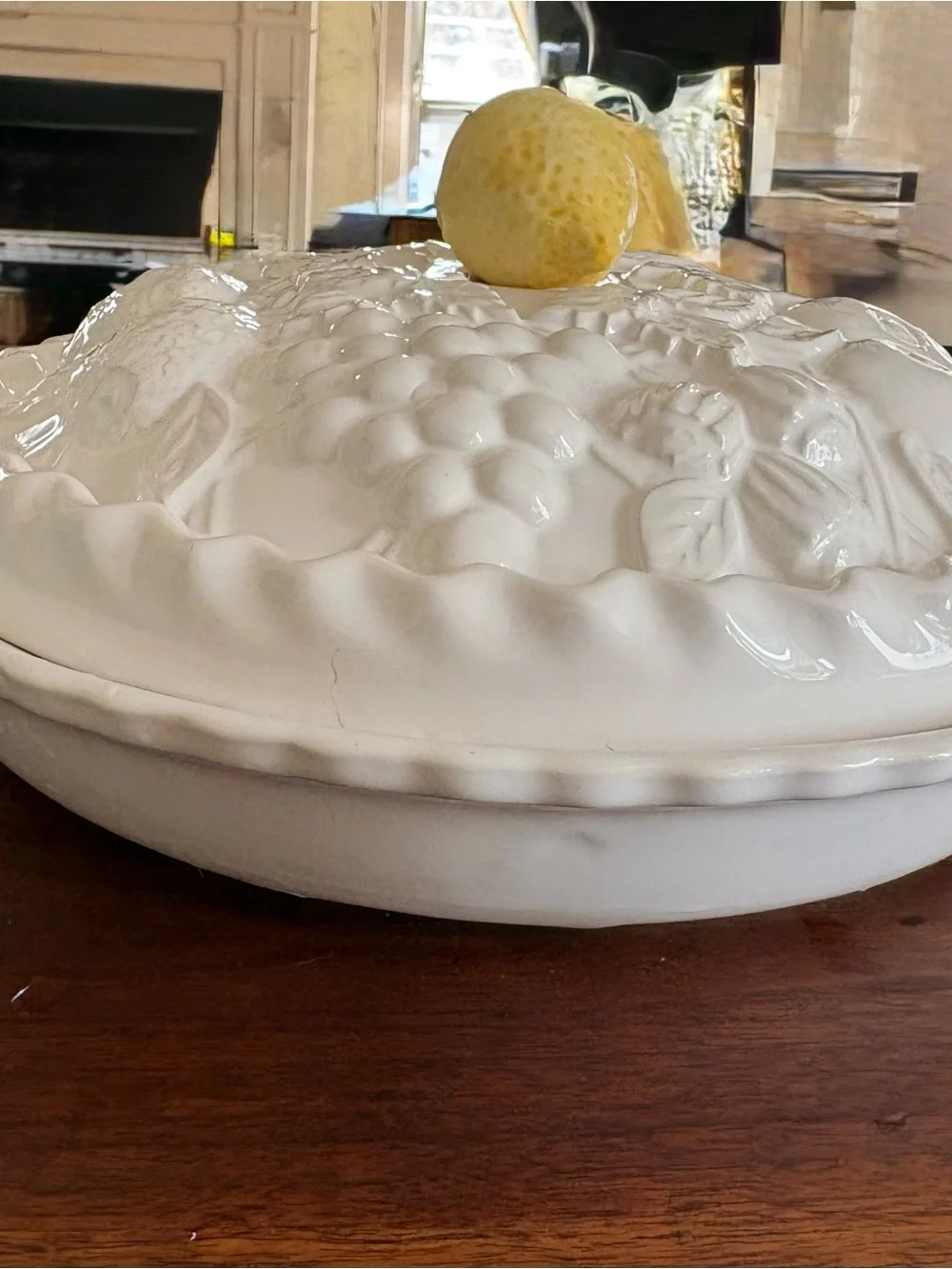 White Vintage Ceramic Fruit-Relief Covered Pie Server with Lemon Handle